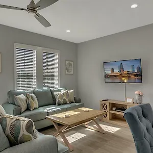 Apartment New 3/2 Duplex Minutes From Heart Of -unit B, Tampa
