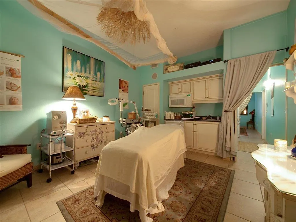Tahitian Inn Boutique Hotel Tampa